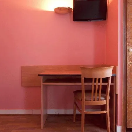 Hotel Hibiscus Republique